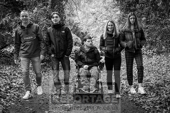 2019-11-17 - StandenAutumn-HIRESBW-4733