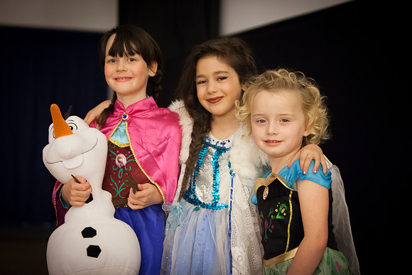 2014-11 - Frozen Singalong Hi-3107