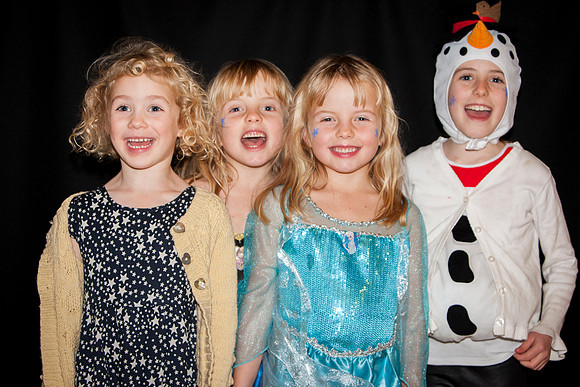 2014-11 - Frozen Singalong Hi-3103